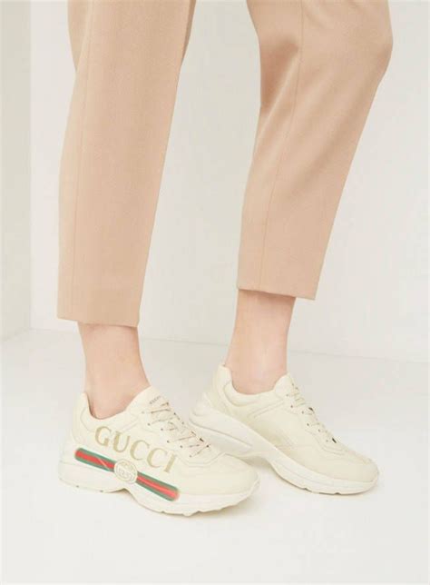 gucci rhyton sneaker van leer met logo|GUCCI Rhyton logo.